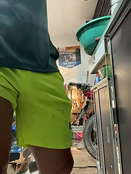 Paul22cm-'s Live XXX Chat