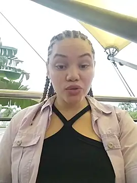 SirenRouge_69's Live XXX Chat