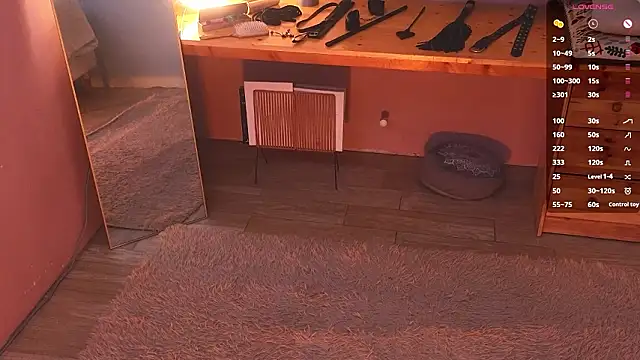 laracroftmansion's Live XXX Chat