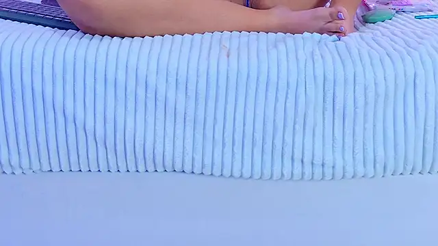 IrissBloom's Live XXX Chat