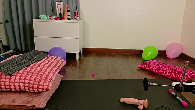 NicoletCherry__'s Live XXX Chat