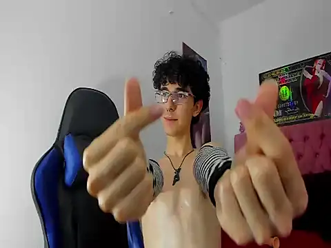 Syriussz লাইভ XXX চ্যাট