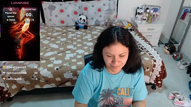 soniafuckboobs' Live XXX Chat