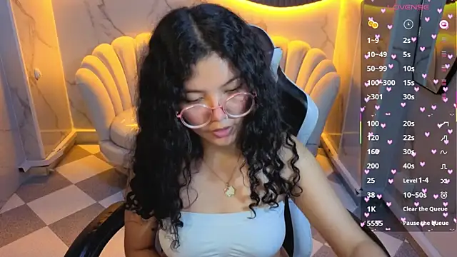 victoria_castillo_b's Live XXX Chat