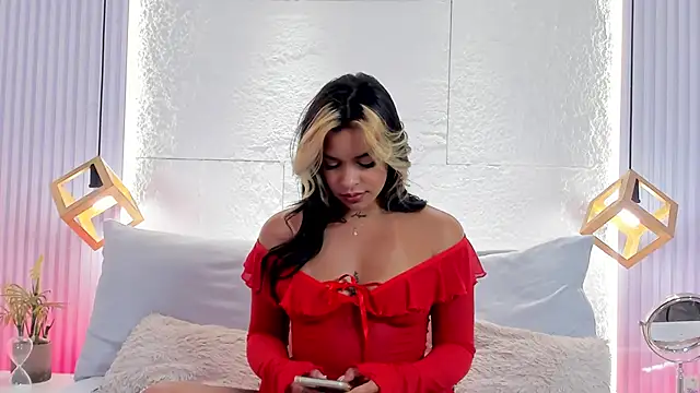 sarah_salis_'s Live XXX Chat