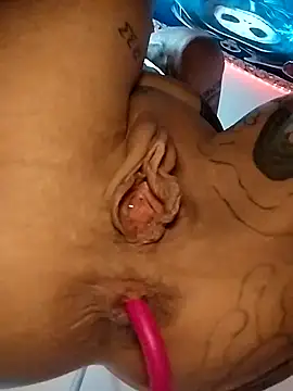 MommyMisfit's Live XXX Chat