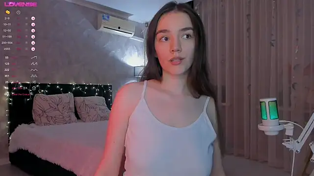 sweete_chantal: онлайн-секс-чат