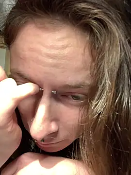 GoldenPussy1329's Live XXX Chat