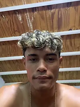 meliodas_23cm élő XXX-chatje