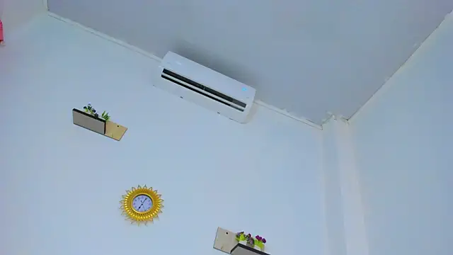 alexajhonson1012's Live XXX Chat