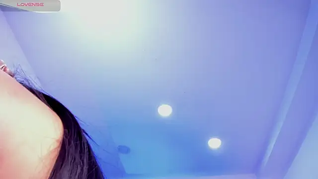 SelenaStonne 即時 XXX 聊天