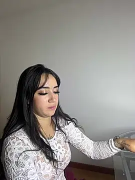 EmmyEvans1's Live XXX Chat