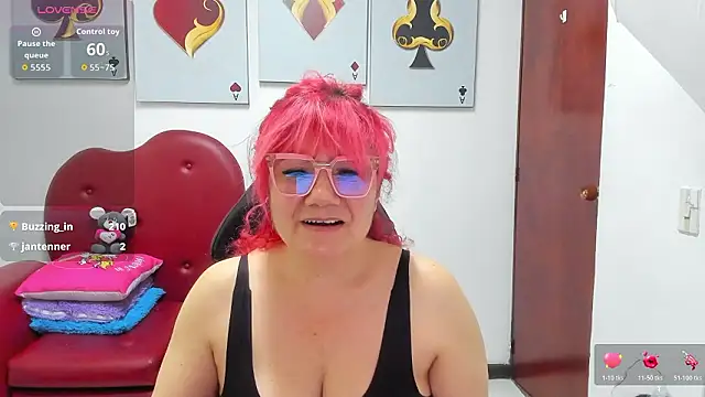 Salomeediaz_: онлайн-секс-чат