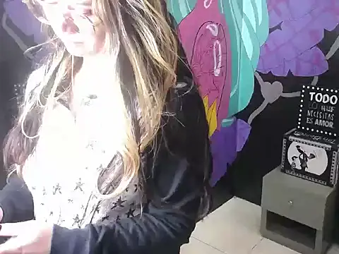 Alaiia___: онлайн-секс-чат