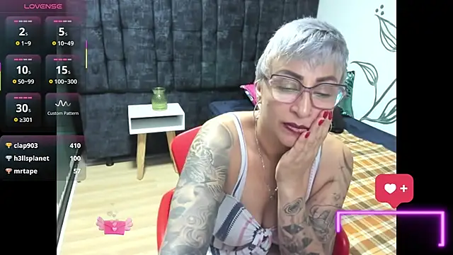 Charlotte__Gray élő XXX-chatje