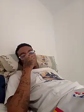 mellow_smoke Show in webcam