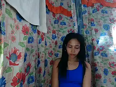 PinaySkinnyGirl Chat XXX live