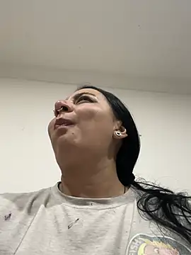 Abril_Luv: онлайн-секс-чат