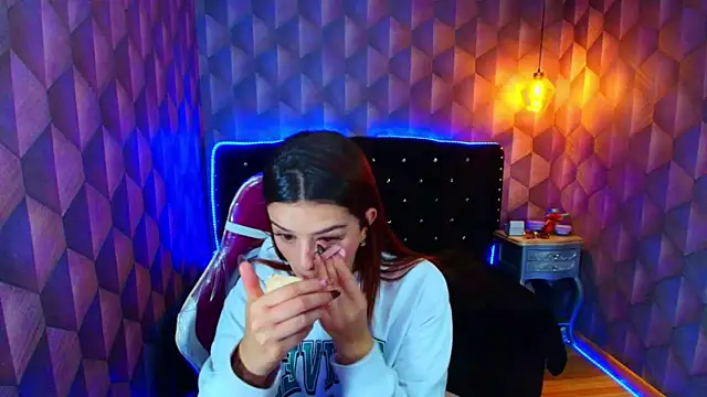 Chat XXX en directo de LiaHarryis