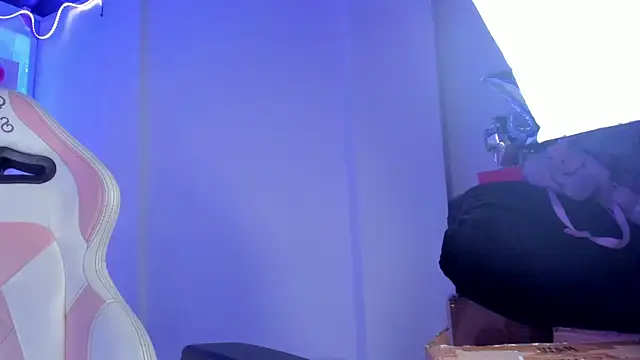 Molly_meow_js' Live XXX Chat