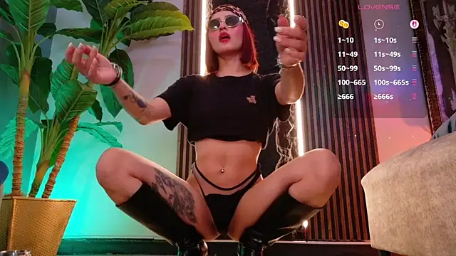La_Diabla_111_'s Live XXX Chat