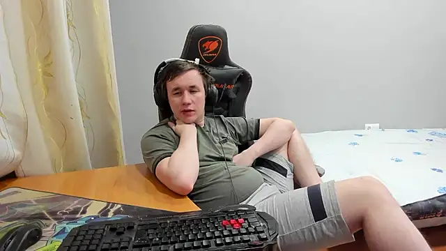 iliaskrislove: онлайн-секс-чат