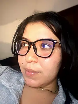 MatchedEyebrow Chat XXX in diretta