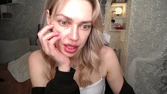 NickyAdamidi's Live XXX Chat