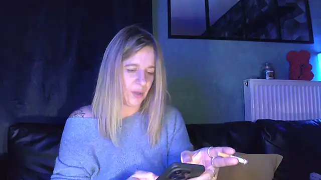 Chat +18 de Delichieuse5 ao vivo