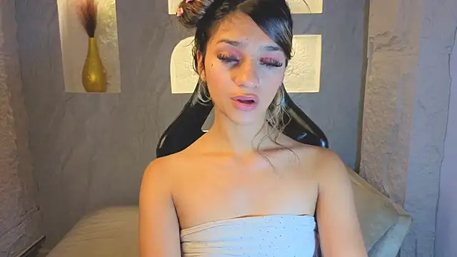 Laurita_b élő XXX-chatje