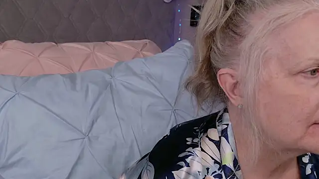 Kaitlyn_Winters: онлайн-секс-чат