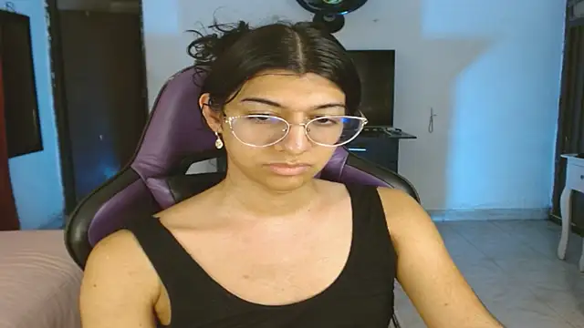 engielphoenis14's Live XXX Chat