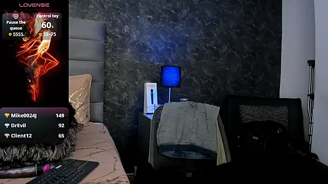 Chat +18 de Bella_Evans_ ao vivo