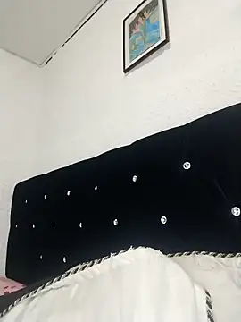 ElizabethWeil's Live XXX Chat