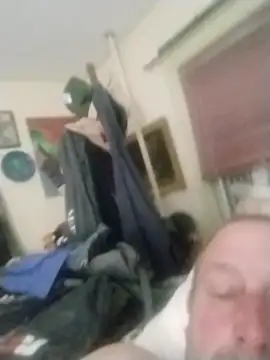 handsomedad69's Live XXX Chat