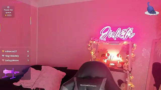 JuliethMoss: онлайн-секс-чат