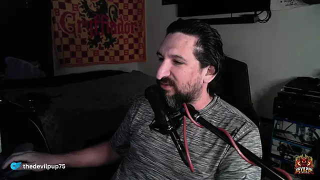 DevilPup75_'s Webcam Show