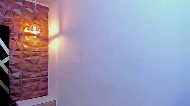 Emmaa_white_: онлайн-секс-чат