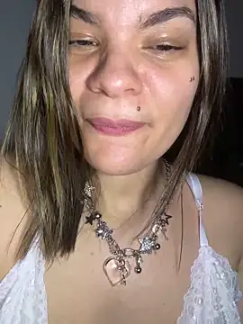 Zyrella: онлайн-секс-чат