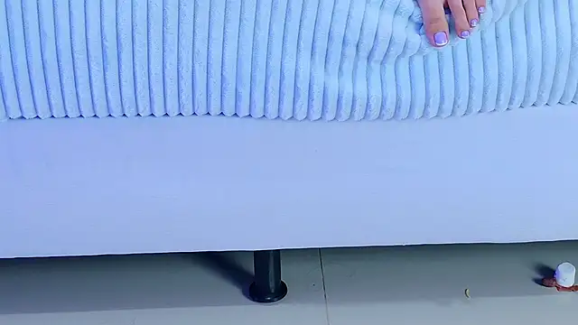 IrissBloom: онлайн-секс-чат