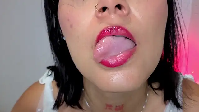 Qadeshoficial: онлайн-секс-чат