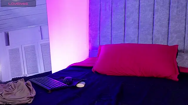 KasandraGrant: онлайн-секс-чат