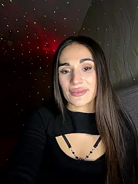 MonikaSi: онлайн-секс-чат