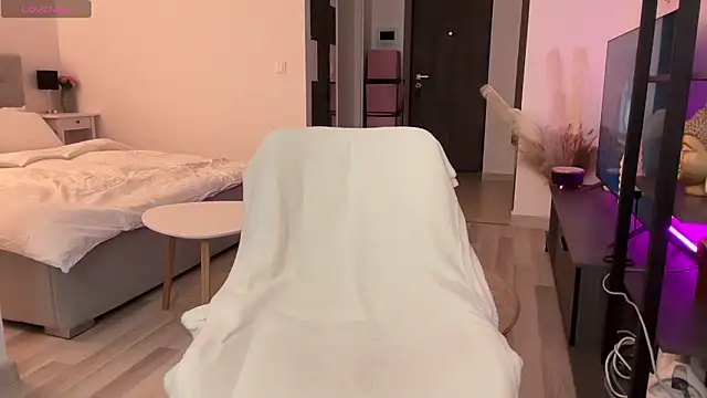 Katyfoxxx: онлайн-секс-чат