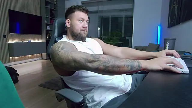 Chat +18 de UbbeViking ao vivo