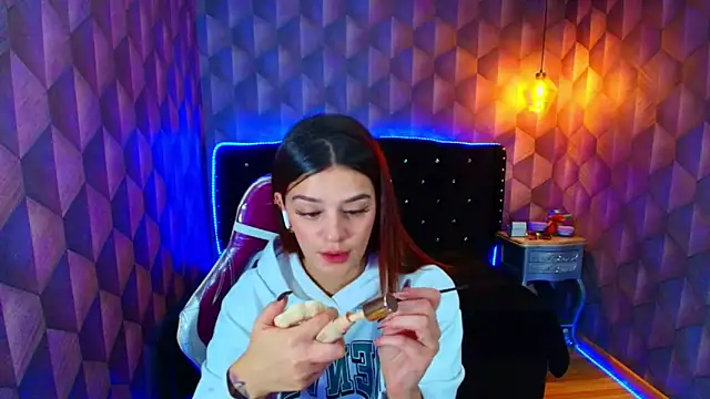 LiaHarryisのライブXXXチャット