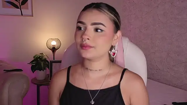 DahianaWalcott: онлайн-секс-чат