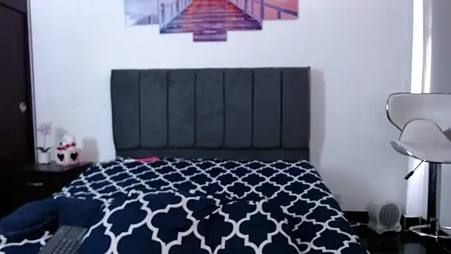 Daniela-hot's Live XXX Chat