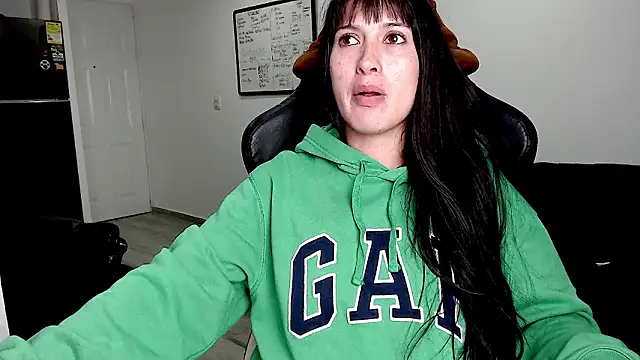 K329HのライブXXXチャット