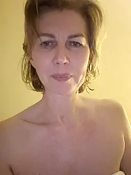 Chat +18 de stellahere8 ao vivo